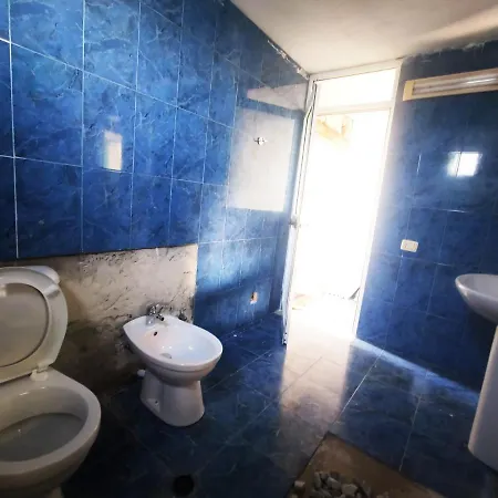 At Gjergj Fishta Apart-house بيت ضيافة شكودر