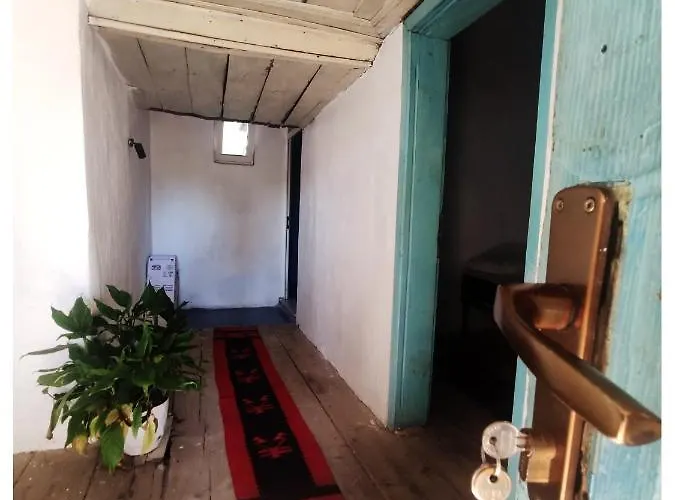 At Gjergj Fishta Apart-house Гостевой дом 3*